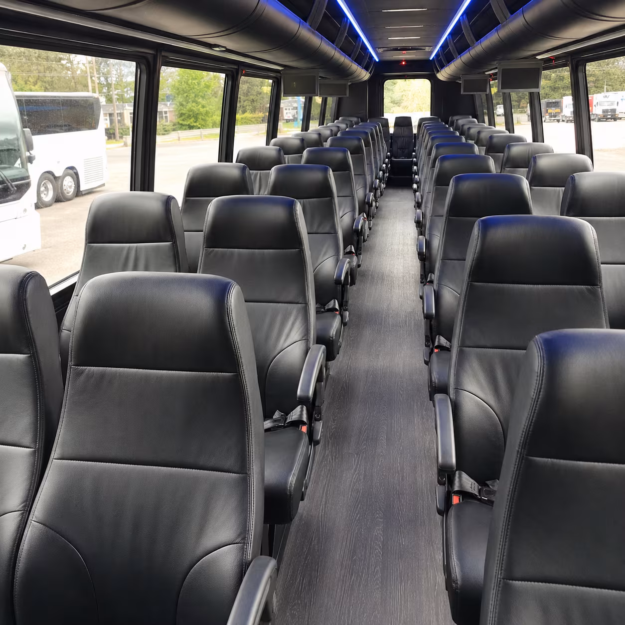 jackson airport shuttle bus rentals for private groups