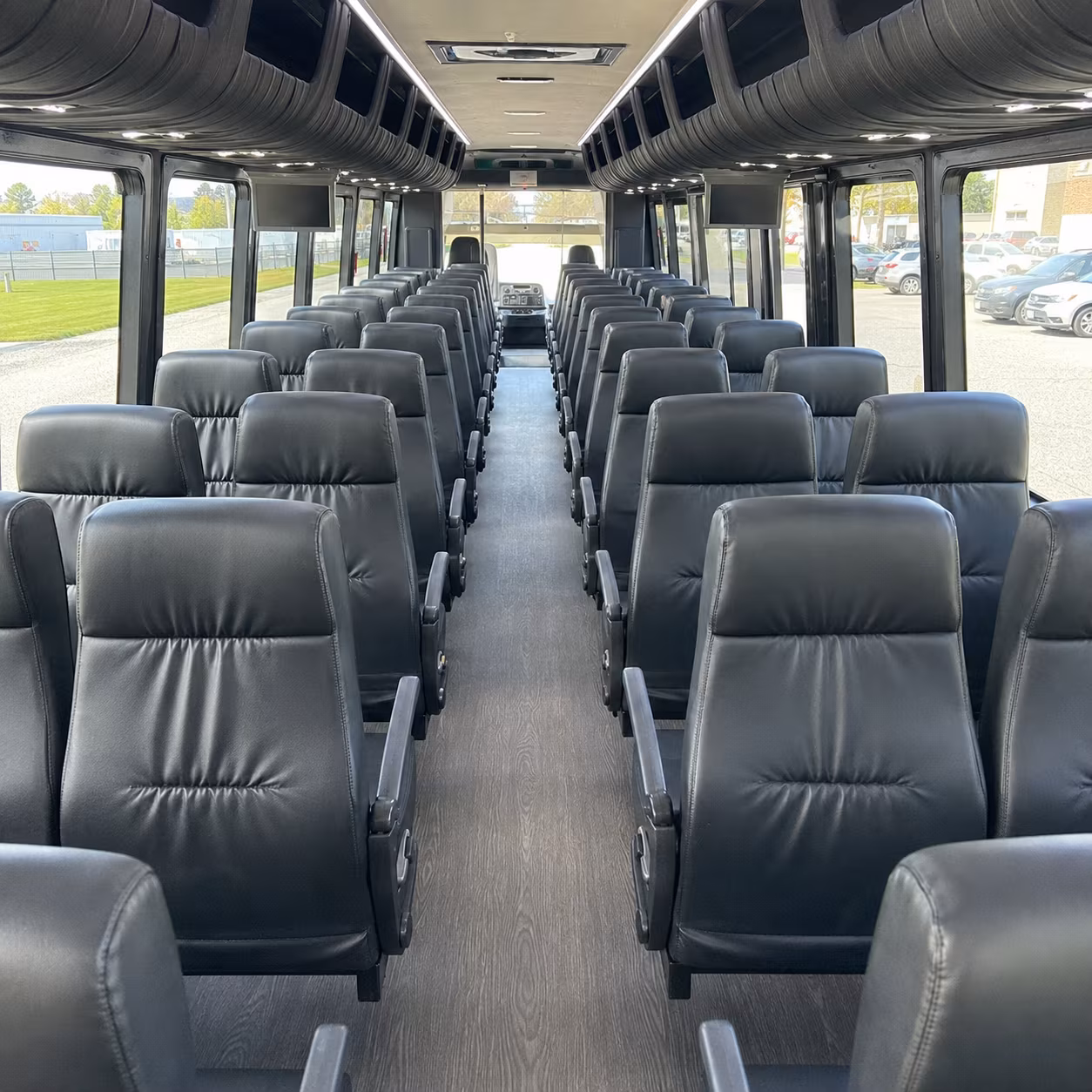 jackson bus rentals for mississippi road trips and arkansas travel