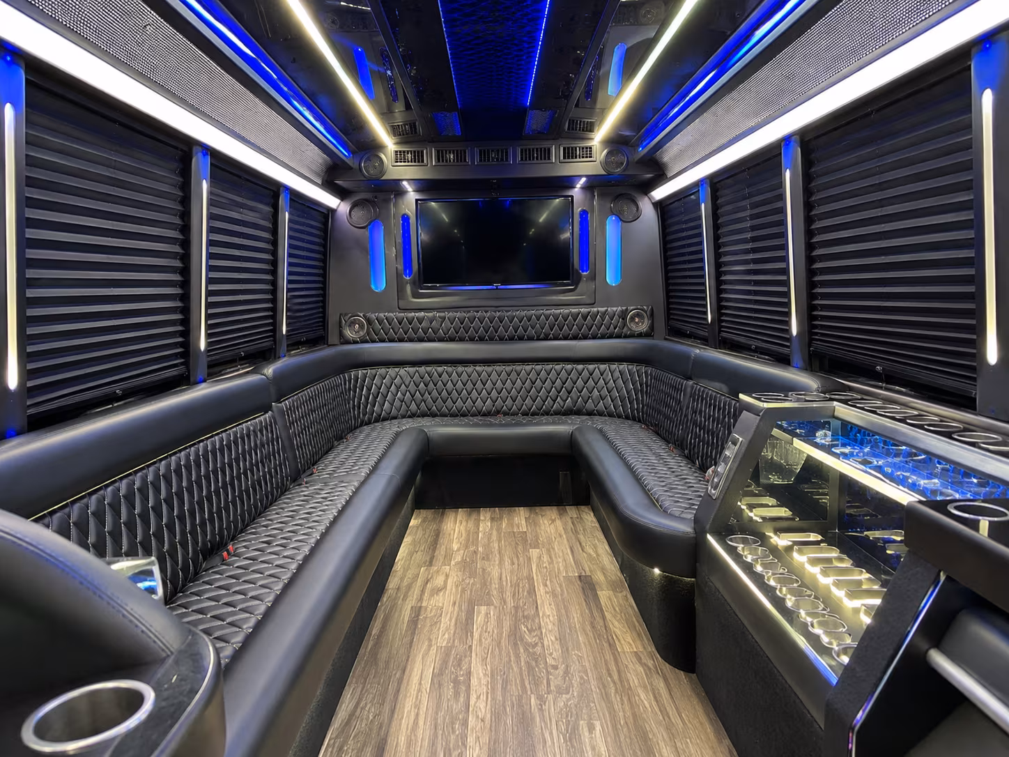 jackson corporate retreat shuttle bus rentals
